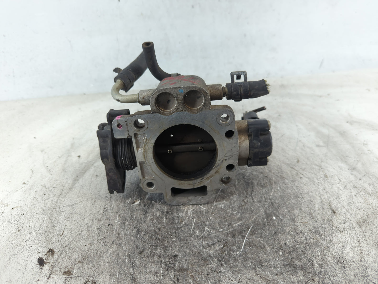 2005-2008 Mercury Mariner Throttle Body P/N:886611B F5RA 98989 Fits Fits 2005 2006 2007 2008 OEM Used Auto Parts - Oemusedautoparts1.com