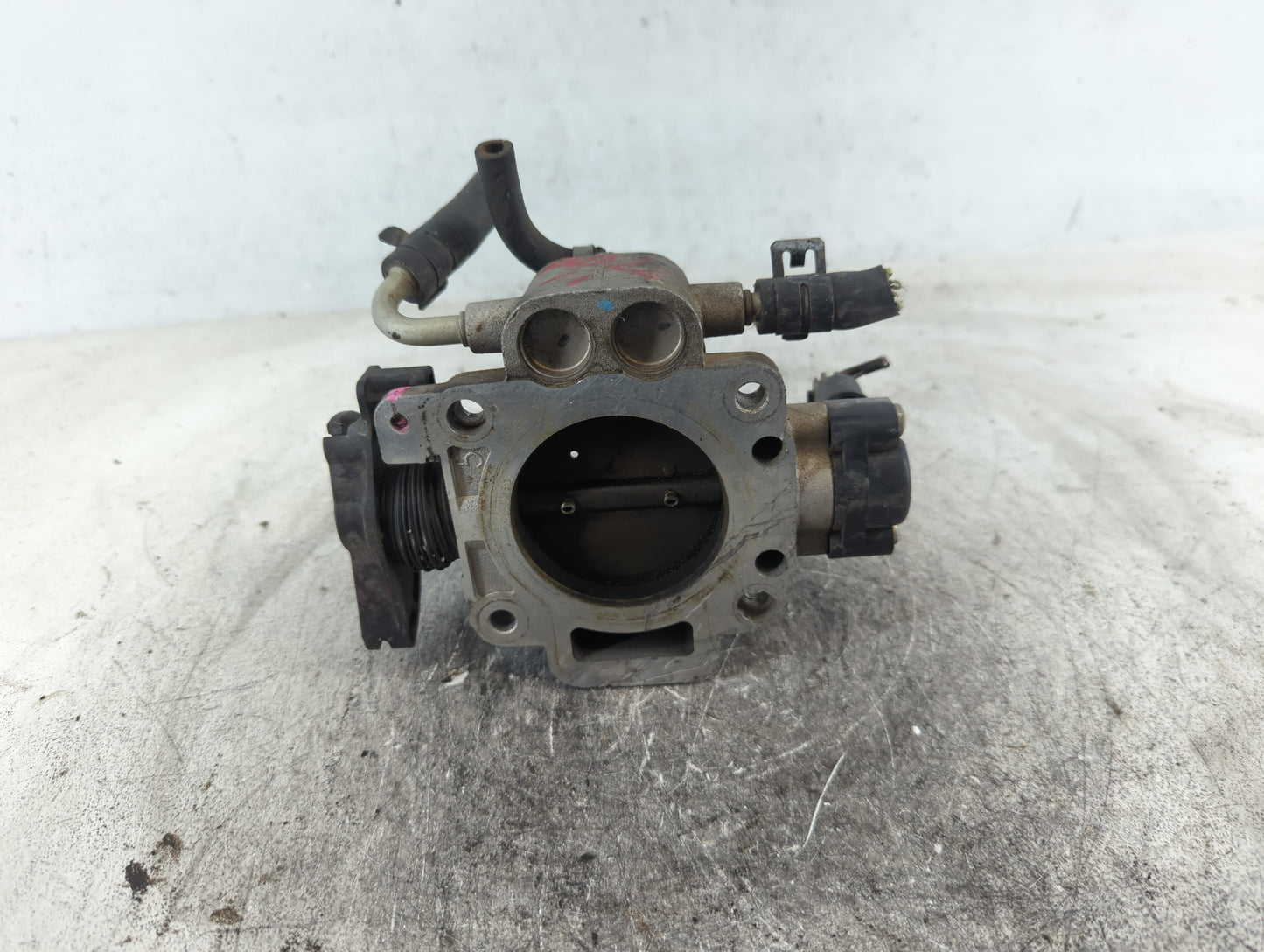 2005-2008 Mercury Mariner Throttle Body P/N:886611B F5RA 98989 Fits Fits 2005 2006 2007 2008 OEM Used Auto Parts - Oemusedautoparts1.com