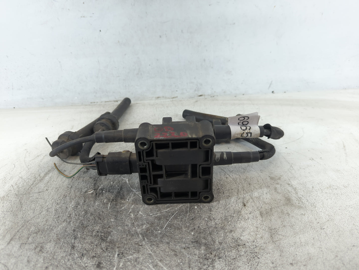 2004-2010 Chrysler Pt Cruiser Ignition Coil Igniter Pack - Oemusedautoparts1.com