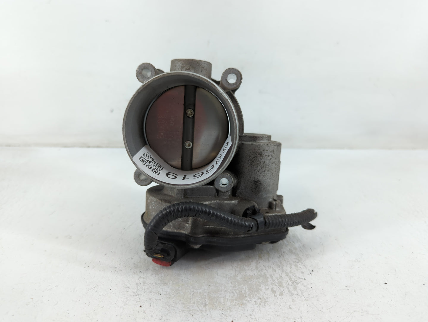 2011-2016 Ford F-150 Throttle Body P/N:G1120B-2185 Fits Fits 2011 2012 2013 2014 2015 2016 2017 2018 2019 OEM Used Auto Parts - Oemusedautoparts1.com