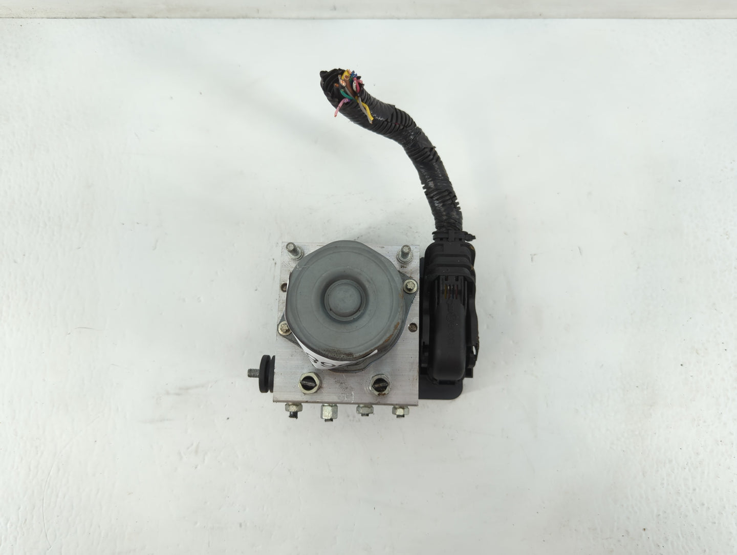 2019-2021 Nissan Rogue Sport ABS Pump Control Module Replacement P/N:47660 6MM0A Fits Fits 2019 2020 2021 OEM Used Auto Parts - Oemusedautoparts1.com