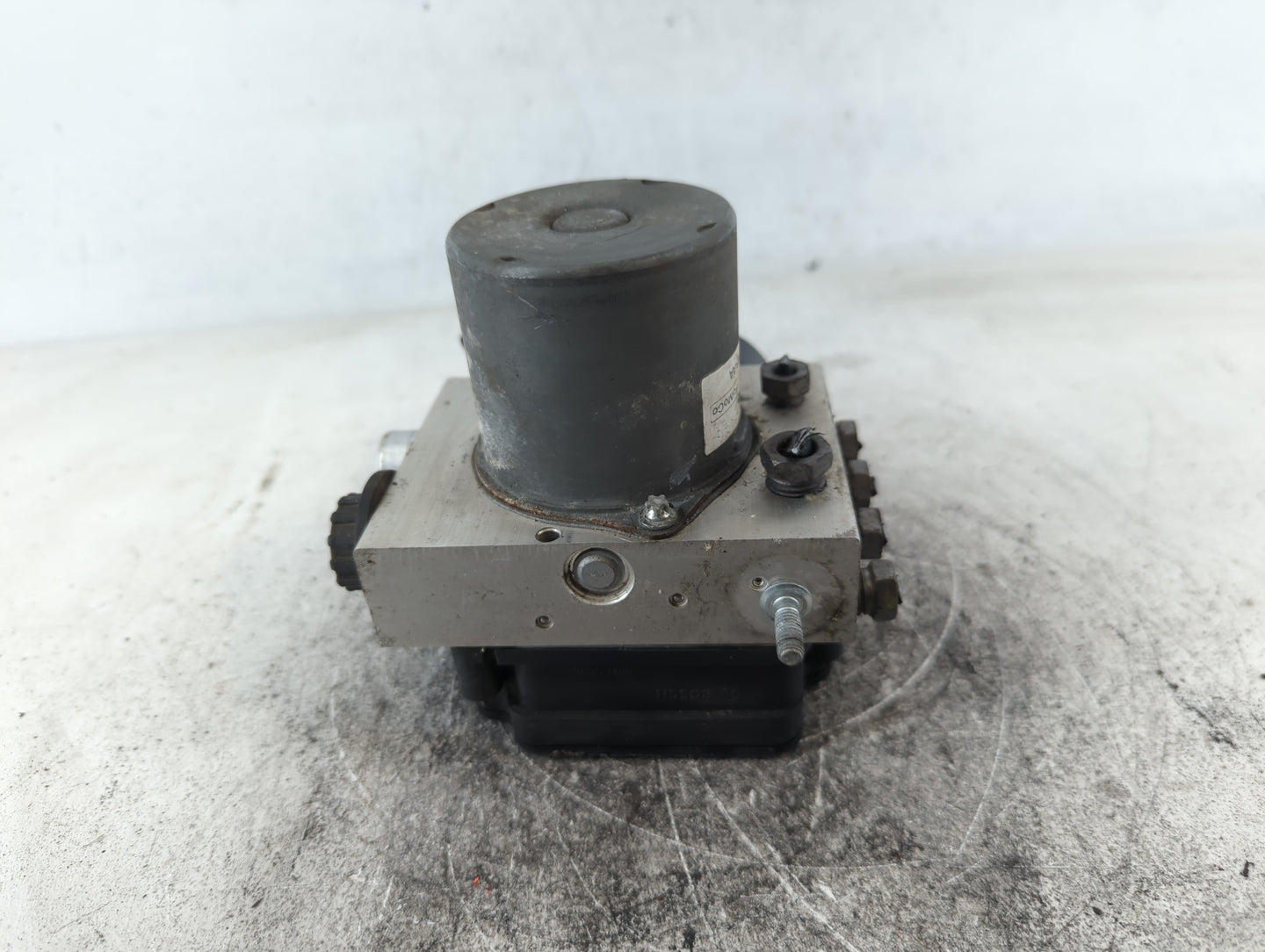 2018-2021 Ford Expedition ABS Pump Control Module Replacement P/N:2B373-AA Fits Fits 2018 2019 2020 2021 OEM Used Auto Parts - Oemusedautoparts1.com