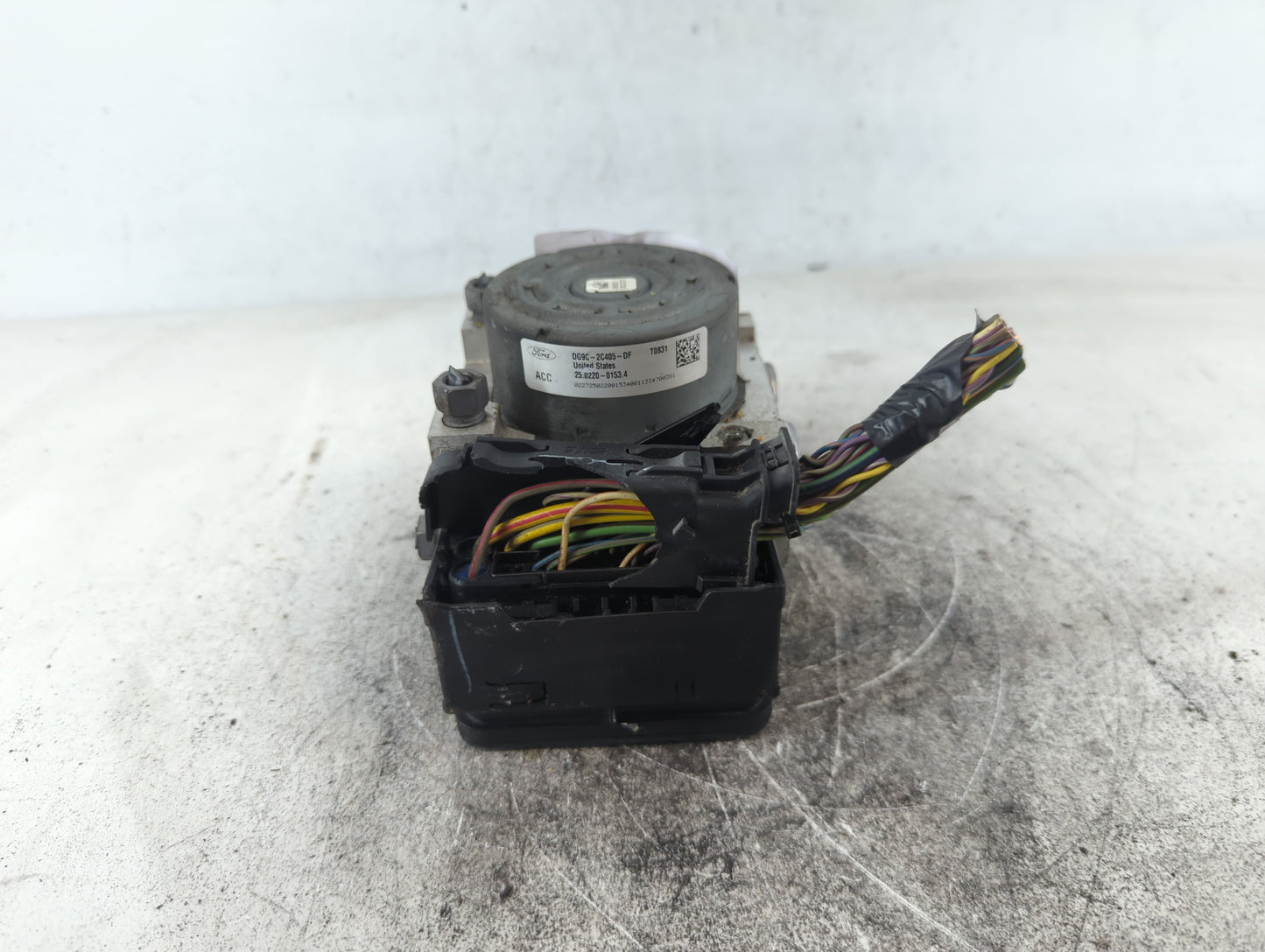 2014-2016 Ford Fusion ABS Pump Control Module Replacement P/N:DG9C-2C405-DF Fits Fits 2014 2015 2016 OEM Used Auto Parts - Oemusedautoparts1.com