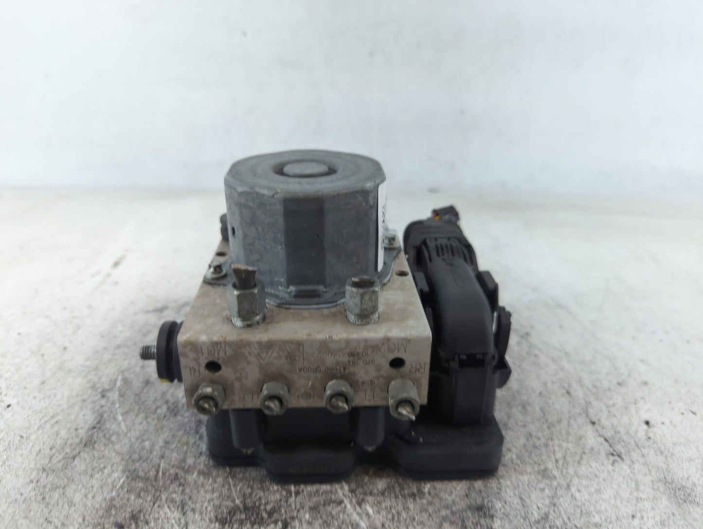 2021 Nissan Kicks ABS Pump Control Module Replacement P/N:970 294 47660 5R00A Fits OEM Used Auto Parts - Oemusedautoparts1.com