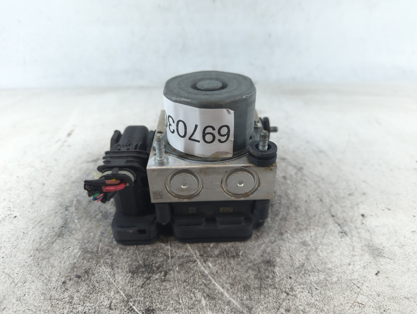 2021 Nissan Kicks ABS Pump Control Module Replacement P/N:970 294 47660 5R00A Fits OEM Used Auto Parts - Oemusedautoparts1.com
