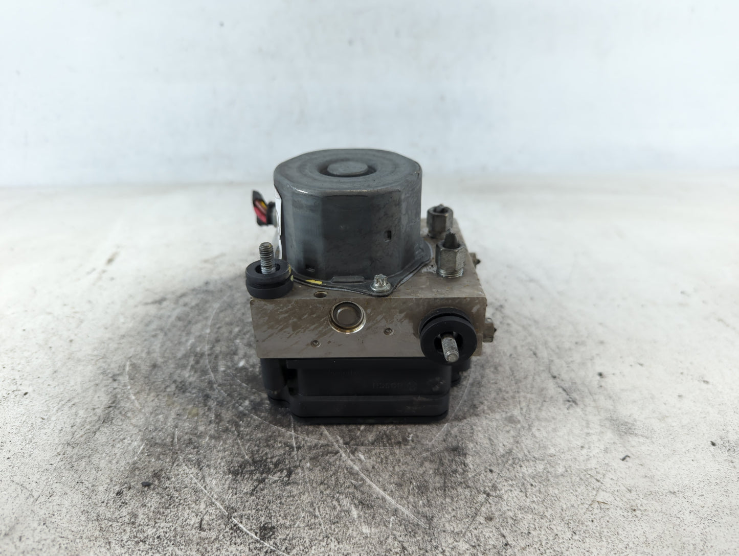 2021 Nissan Kicks ABS Pump Control Module Replacement P/N:970 294 47660 5R00A Fits OEM Used Auto Parts - Oemusedautoparts1.com