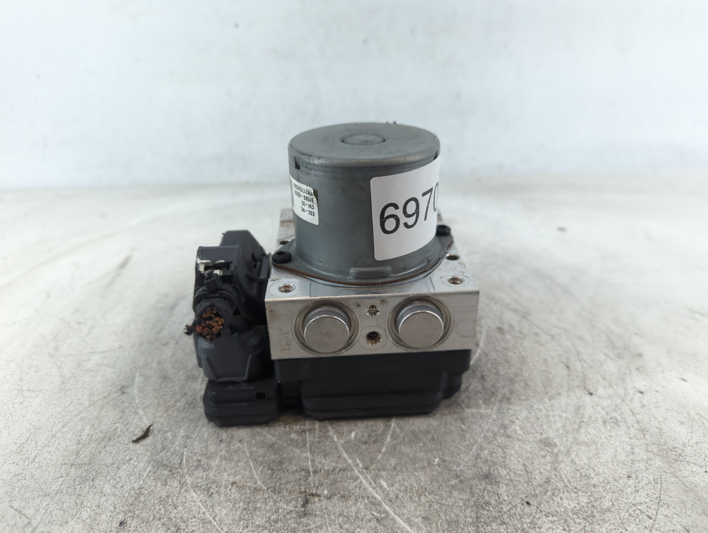 2017-2018 Kia Forte ABS Pump Control Module Replacement P/N:61589-45200 Fits Fits 2017 2018 OEM Used Auto Parts - Oemusedautoparts1.com
