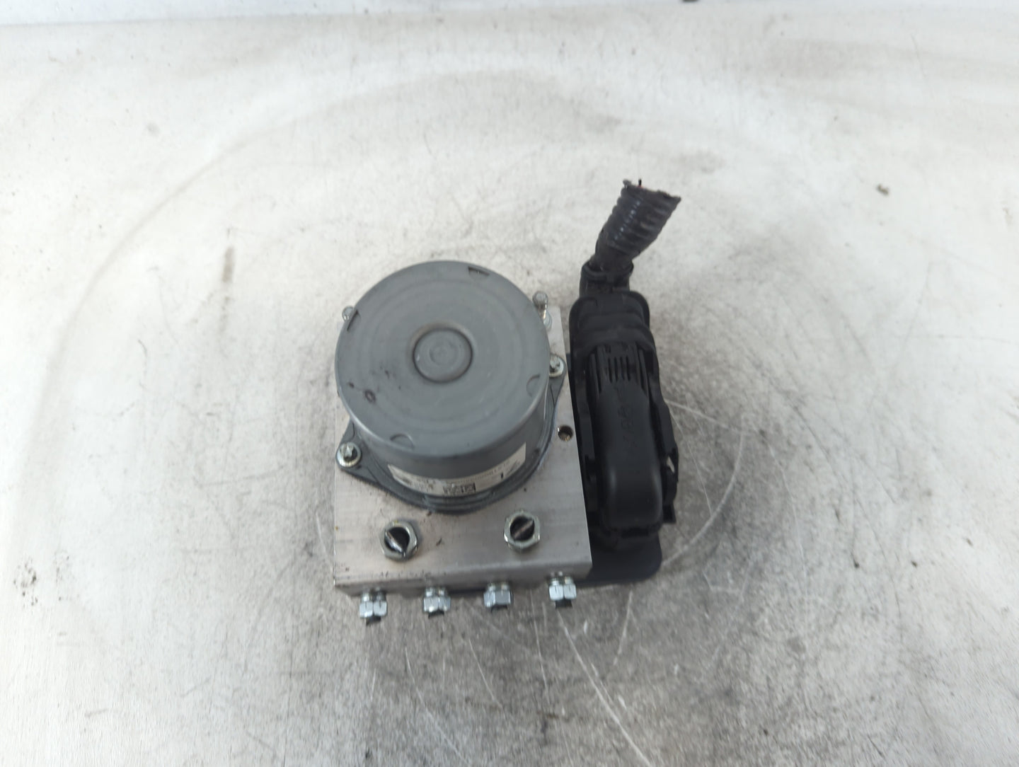 2018-2020 Toyota Camry ABS Pump Control Module Replacement P/N:44540 06290 Fits Fits 2018 2019 2020 OEM Used Auto Parts - Oemusedautoparts1.com