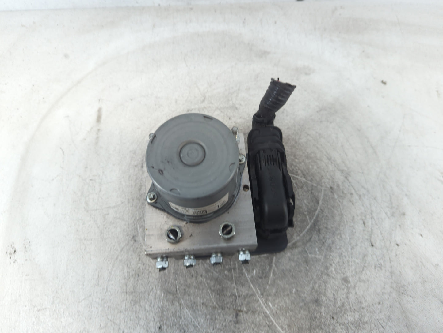 2018-2020 Toyota Camry ABS Pump Control Module Replacement P/N:44540 06290 Fits Fits 2018 2019 2020 OEM Used Auto Parts - Oemusedautoparts1.com