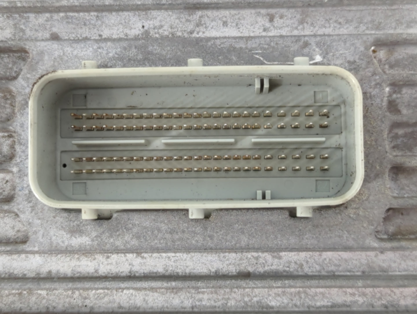 2011 Chrysler 200 PCM Engine Control Computer ECU ECM PCU OEM P/N:P68057013AE P05150628AB Fits OEM Used Auto Parts - Oemusedautoparts1.com