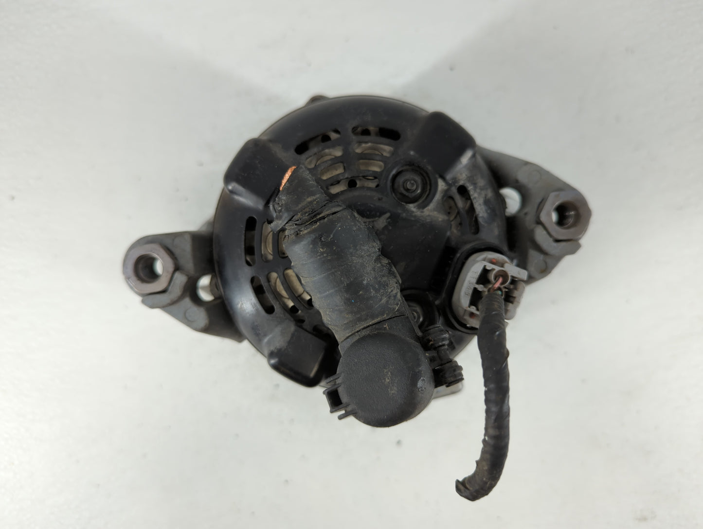 2019-2020 Hyundai Santa Fe Alternator Replacement Generator Charging Assembly Engine OEM P/N:00-2G061 TM104211-8790 Fits OEM Used Auto Parts - Oemusedautoparts1.com