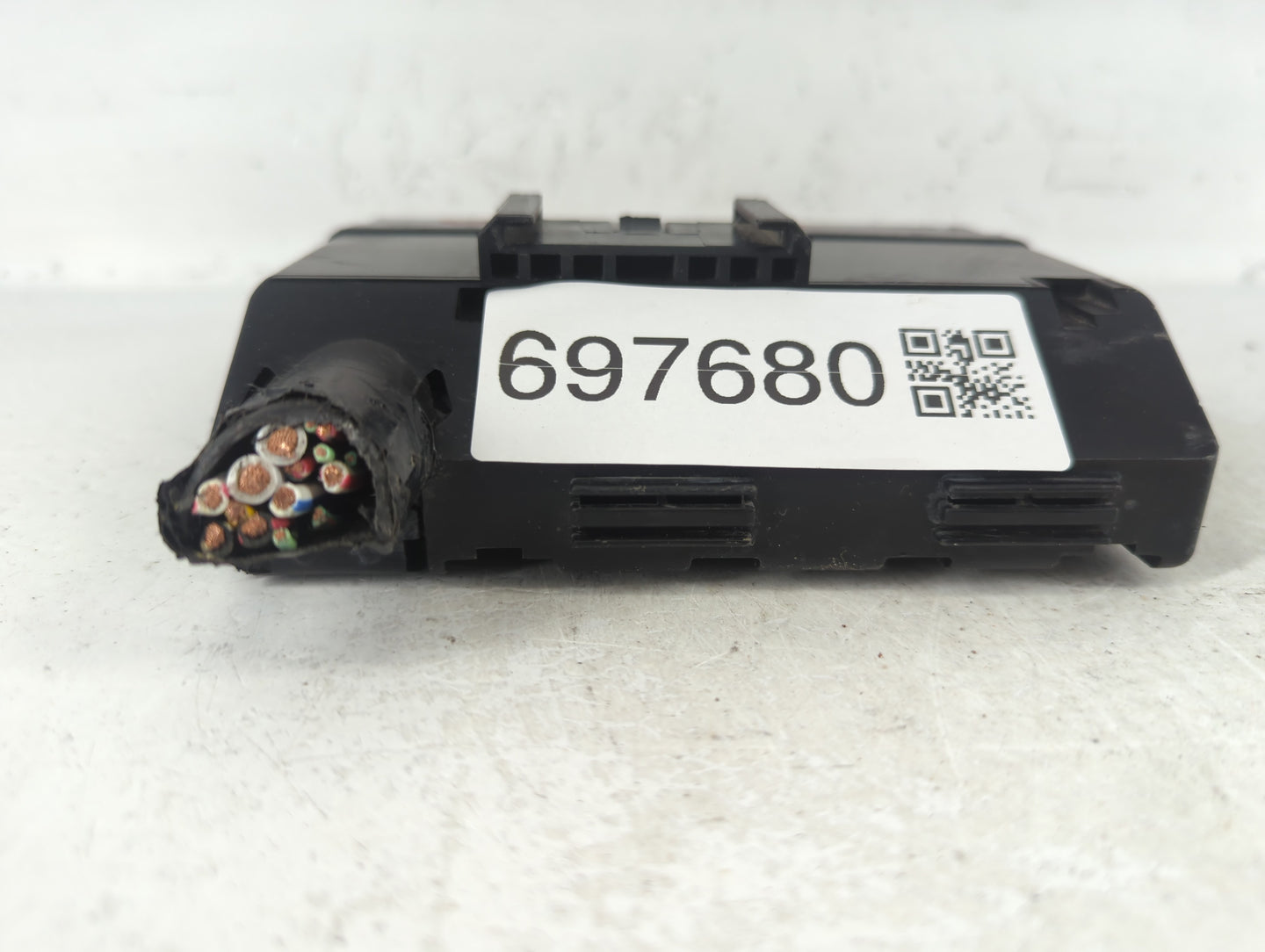 2005-2006 Infiniti G35 Fusebox Fuse Box Panel Relay Module Fits Fits 2005 2006 OEM Used Auto Parts - Oemusedautoparts1.com