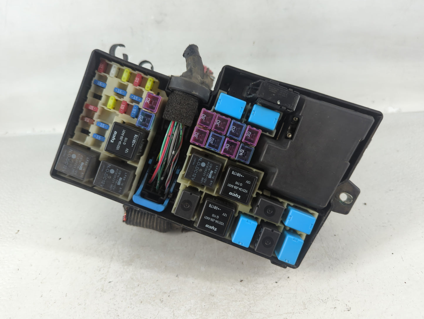 2007-2009 Mazda Cx-7 Fusebox Fuse Box Panel Relay Module P/N:EG23 66761 Fits Fits 2007 2008 2009 OEM Used Auto Parts - Oemusedautoparts1.com