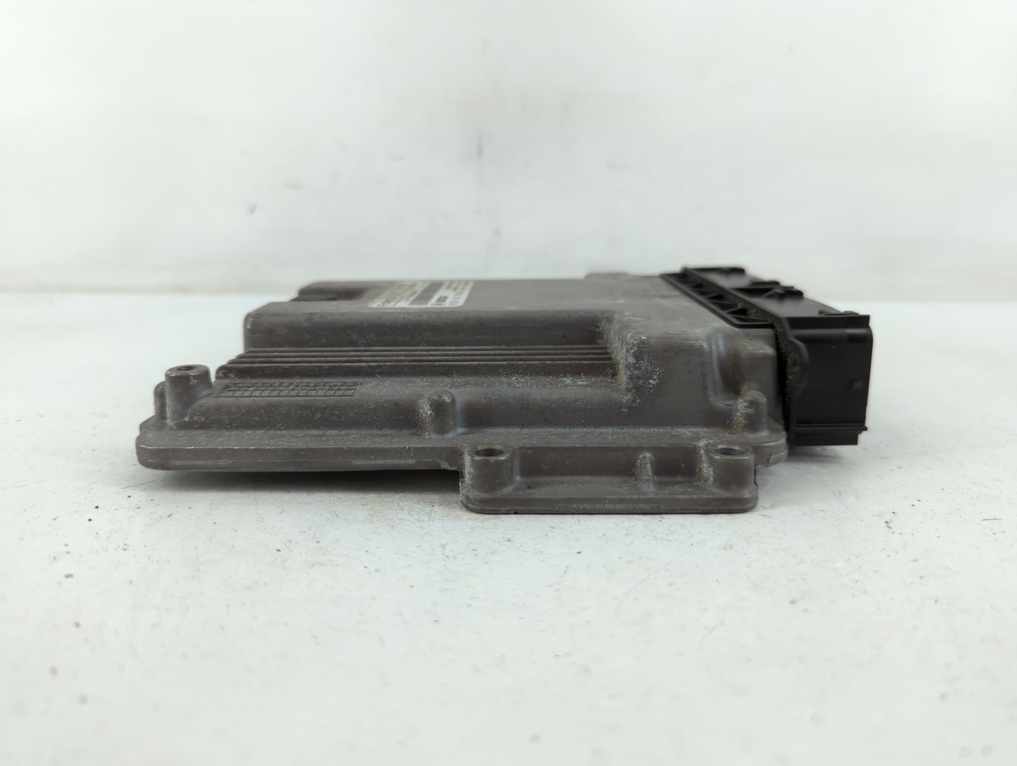 2015-2016 Ford Escape PCM Engine Control Computer ECU ECM PCU OEM P/N:FJ5A-12B684-BA FJ5A-12A650-UC Fits Fits 2015 2016 OEM Used Auto Parts - Oemusedautoparts1.com