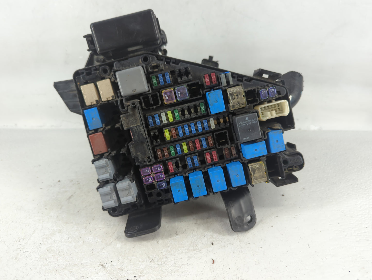 2015 Subaru Legacy Fusebox Fuse Box Panel Relay Module P/N:MB703200B Fits OEM Used Auto Parts - Oemusedautoparts1.com