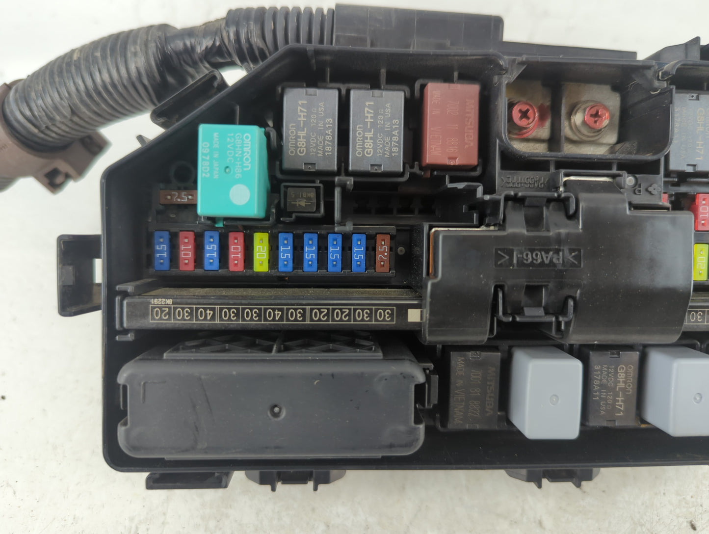 2019-2020 Honda Pilot Fusebox Fuse Box Panel Relay Module P/N:TG7 A010 AO Fits Fits 2019 2020 OEM Used Auto Parts - Oemusedautoparts1.com