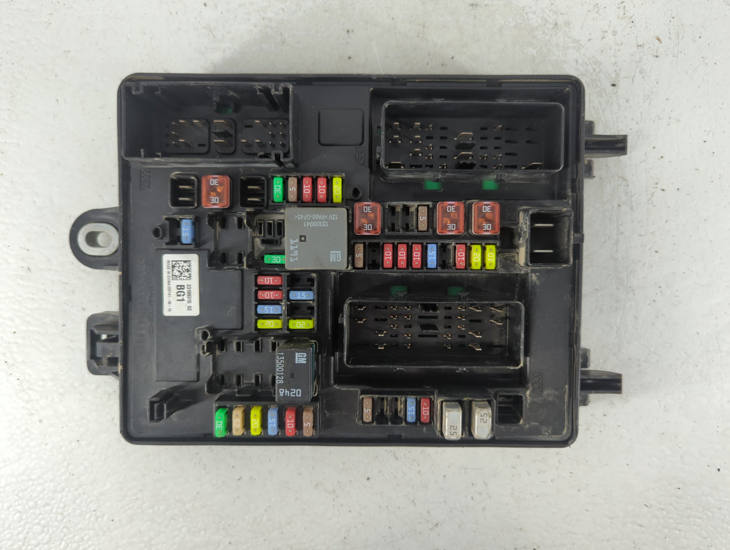 2014-2016 Cadillac Srx Fusebox Fuse Box Panel Relay Module P/N:23189315-02 Fits Fits 2014 2015 2016 OEM Used Auto Parts