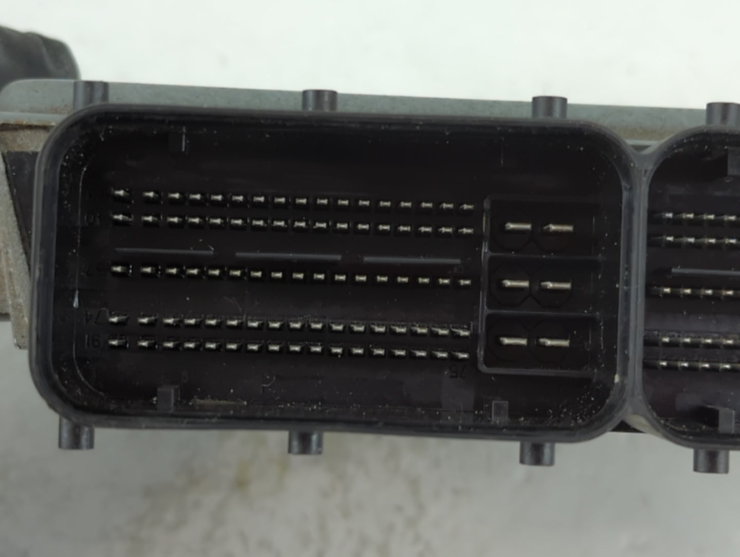 2015 Volkswagen Passat PCM Engine Control Computer ECU ECM PCU OEM P/N:06K 906 071 J Fits OEM Used Auto Parts - Oemusedautoparts1.com