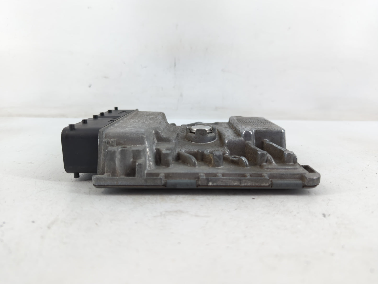 2015 Volkswagen Passat PCM Engine Control Computer ECU ECM PCU OEM P/N:06K 906 071 J Fits OEM Used Auto Parts - Oemusedautoparts1.com