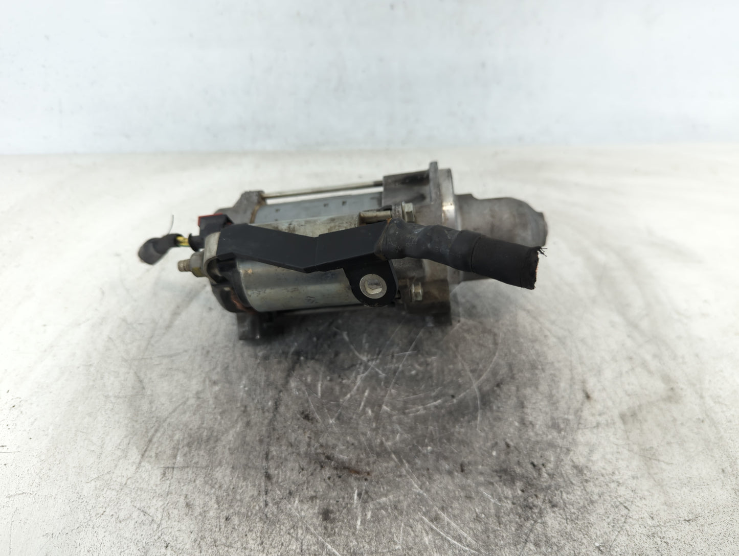 2017-2020 Cadillac Xt5 Car Starter Motor Solenoid OEM P/N:12667973 438000-2140 Fits Fits 2016 2017 2018 2019 2020 2021 2022 OEM Used Auto Parts - Oemusedautoparts1.com