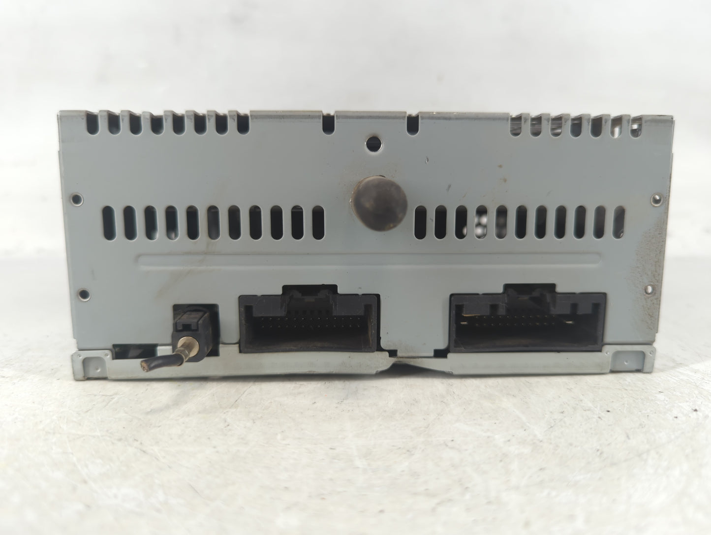 2017 Ford Explorer Radio AM FM Cd Player Receiver Replacement P/N:HB5T-19C107-AA Fits OEM Used Auto Parts - Oemusedautoparts1.com