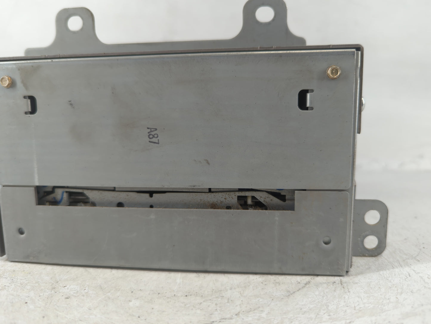 2008-2010 Cadillac Cts Radio AM FM Cd Player Receiver Replacement P/N:25849793 Fits Fits 2008 2009 2010 OEM Used Auto Parts - Oemusedautoparts1.com