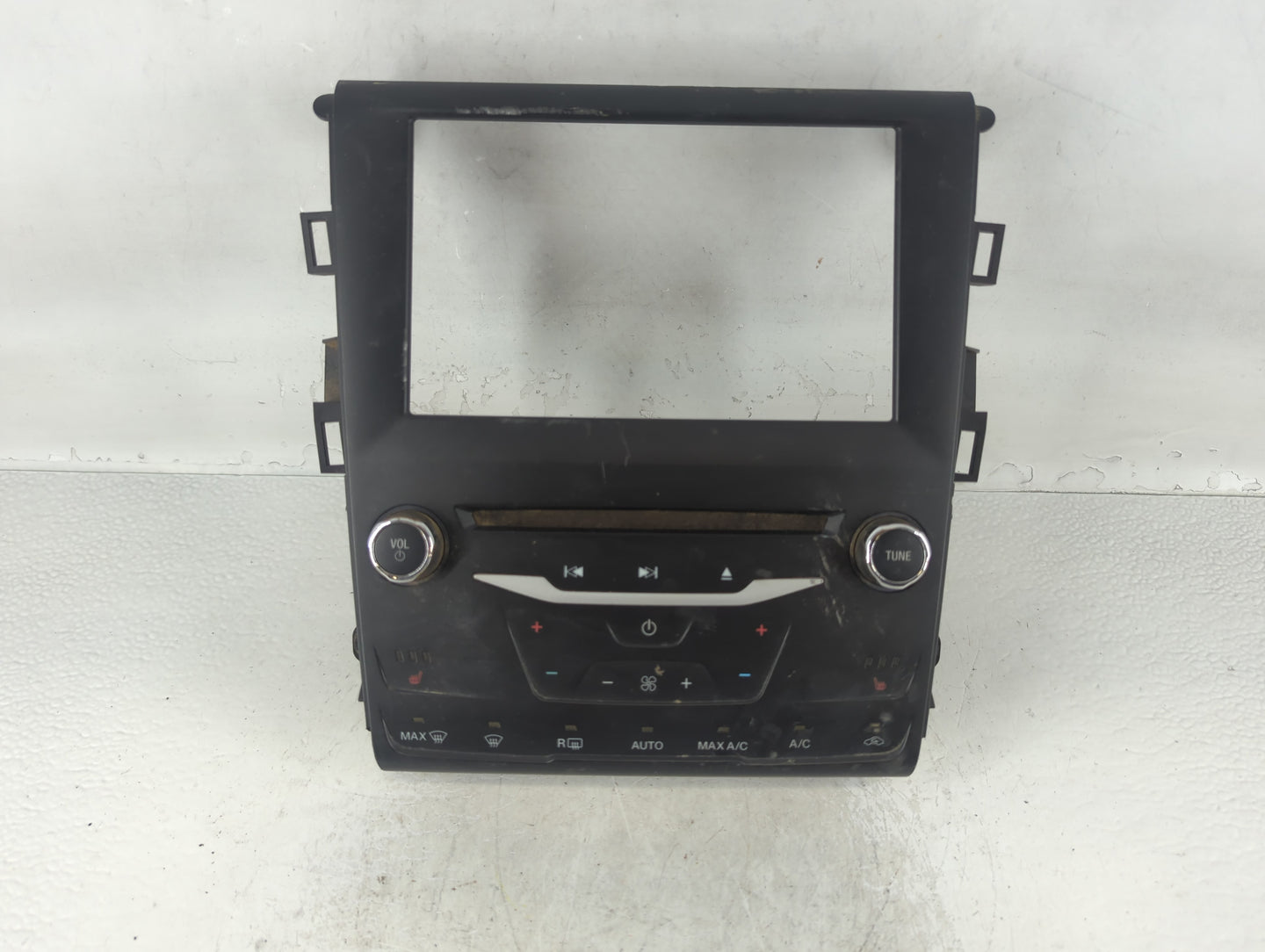 2014 Ford Fusion Radio AM FM Cd Player Receiver Replacement P/N:DS7T-18E245-SP Fits OEM Used Auto Parts - Oemusedautoparts1.com