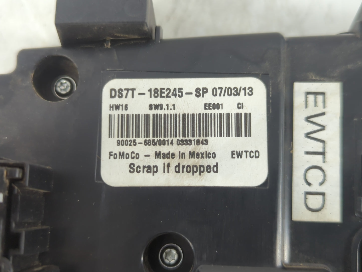 2014 Ford Fusion Radio AM FM Cd Player Receiver Replacement P/N:DS7T-18E245-SP Fits OEM Used Auto Parts - Oemusedautoparts1.com