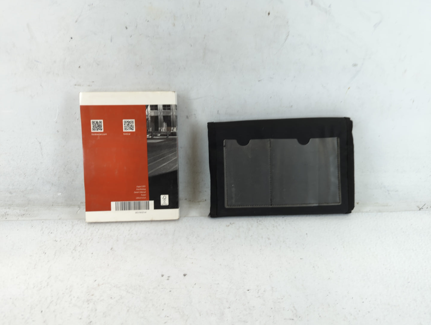 2016 Ford Fusion Owners Manual Book Guide P/N:GE5J19A321AA OEM Used Auto Parts - Oemusedautoparts1.com