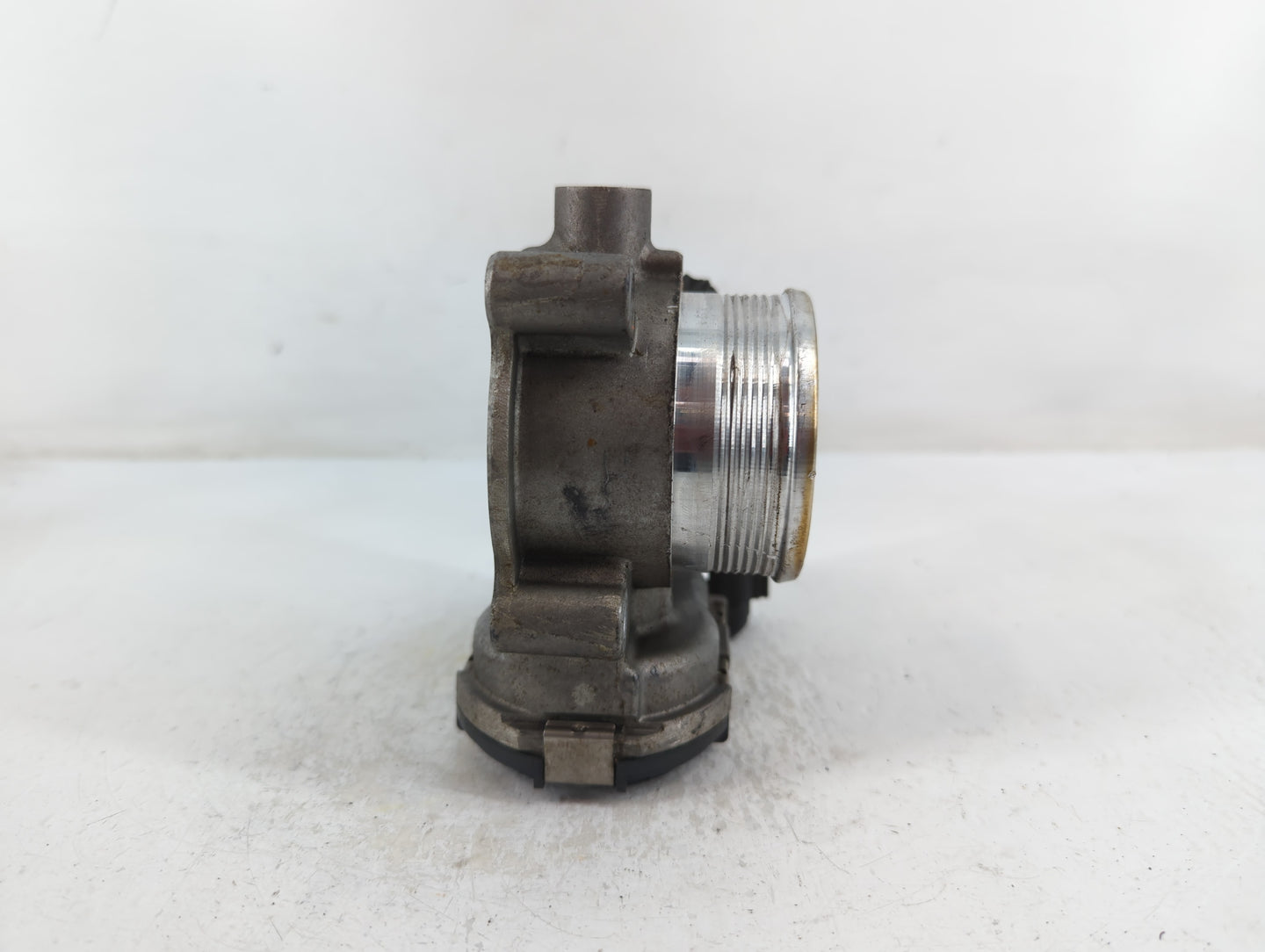 2016-2019 Ford Explorer Throttle Body P/N:0 280 750 576 DS7F-9F991-BB Fits Fits 2014 2015 2016 2017 2018 2019 2020 2021 2022 OEM Used Auto Parts - Oemusedautoparts1.com