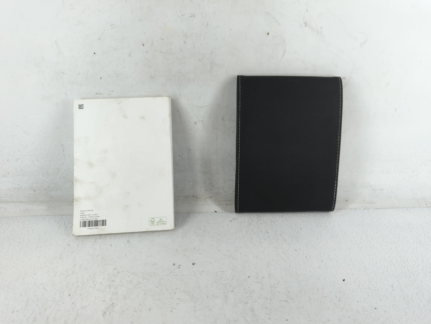 2019 Volkswagen Jetta Owners Manual Book Guide P/N:17A012723AA OEM Used Auto Parts - Oemusedautoparts1.com