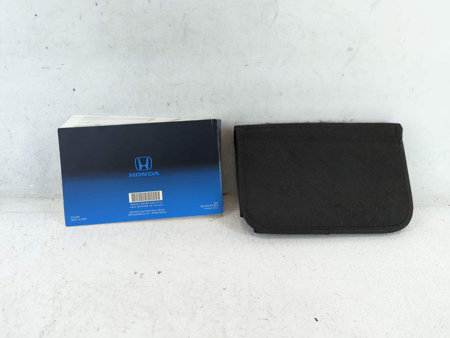 2015 Honda Accord Owners Manual Book Guide P/N:00X31-T2A-6200 31T2A620 OEM Used Auto Parts - Oemusedautoparts1.com
