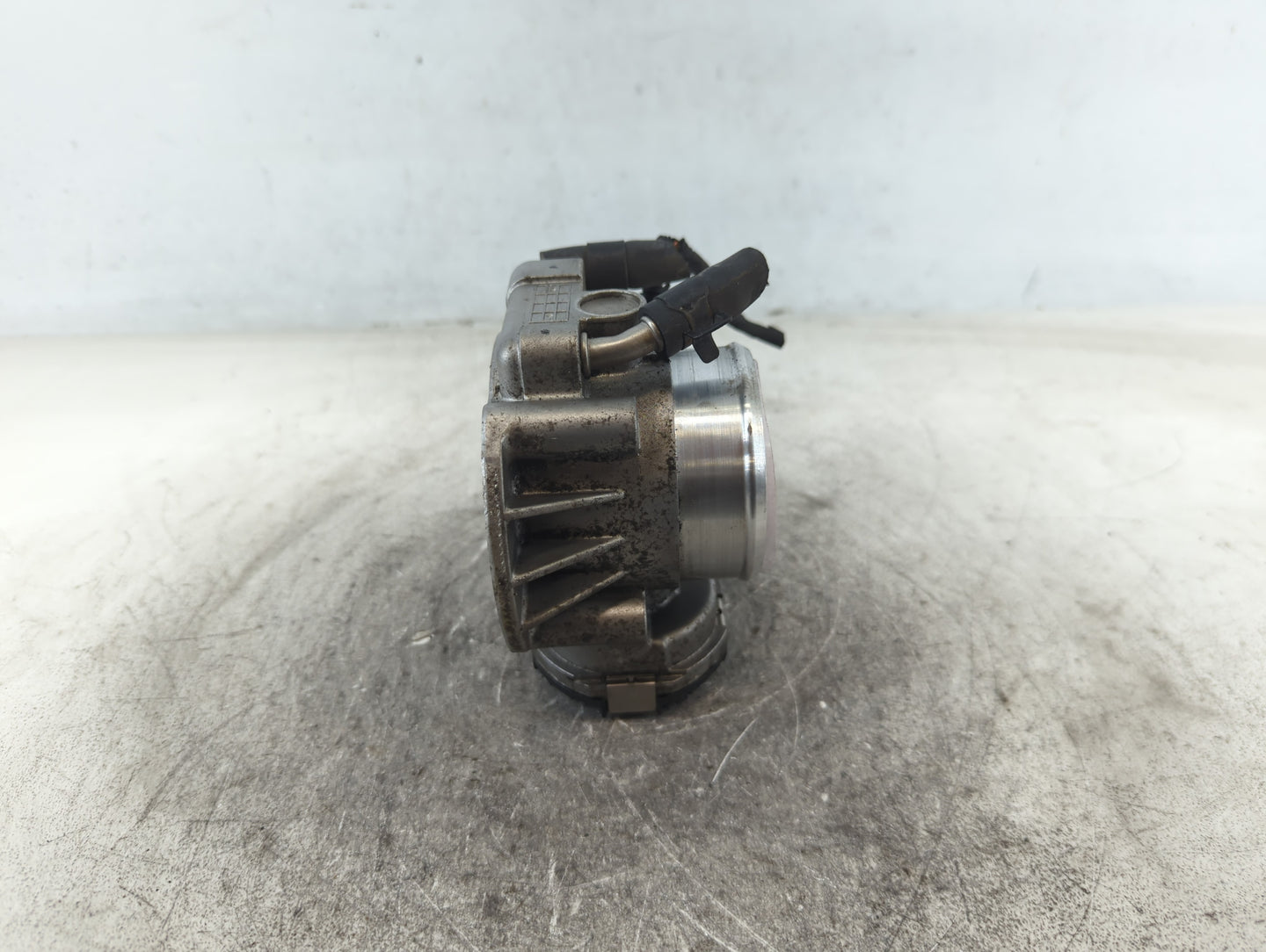 2010-2013 Kia Forte Throttle Body P/N:35100-2G200 Fits Fits 2010 2011 2012 2013 OEM Used Auto Parts - Oemusedautoparts1.com