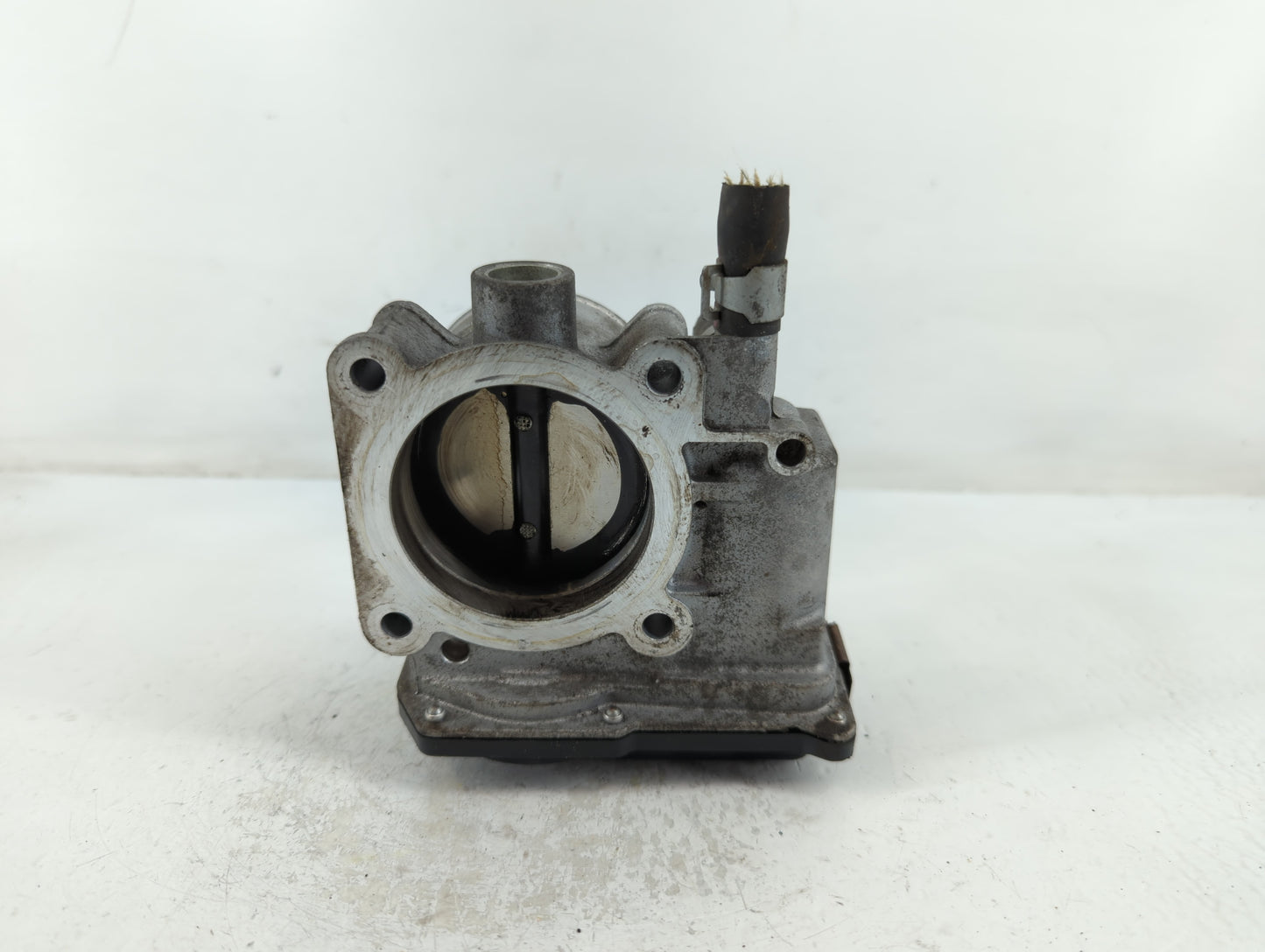 2013-2019 Nissan Sentra Throttle Body P/N:3RA60-01 E Fits Fits 2013 2014 2015 2016 2017 2018 2019 OEM Used Auto Parts - Oemusedautoparts1.com