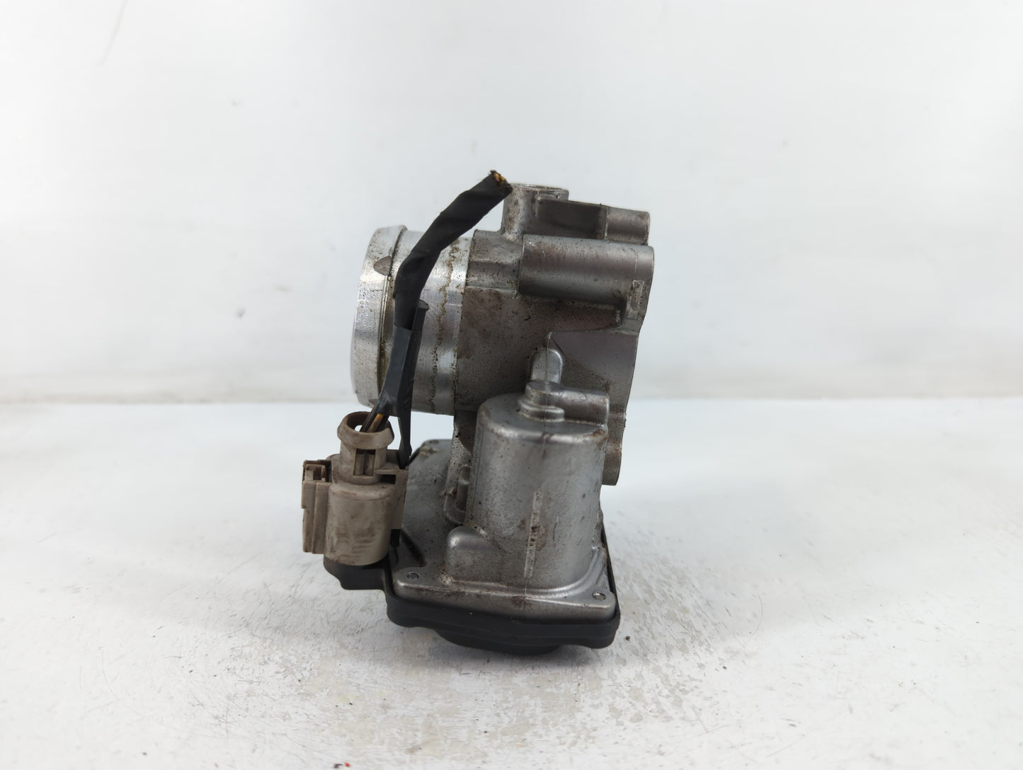 2014-2020 Ford Fusion Throttle Body P/N:5.09890.02 Fits Fits 2014 2015 2016 2017 2018 2019 2020 OEM Used Auto Parts - Oemusedautoparts1.com