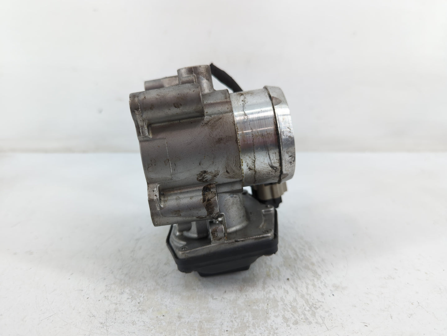 2014-2020 Ford Fusion Throttle Body P/N:5.09890.02 Fits Fits 2014 2015 2016 2017 2018 2019 2020 OEM Used Auto Parts - Oemusedautoparts1.com