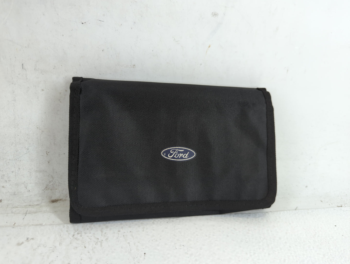 2017 Ford Escape Owners Manual Book Guide P/N:HJ5J19A321AC OEM Used Auto Parts - Oemusedautoparts1.com