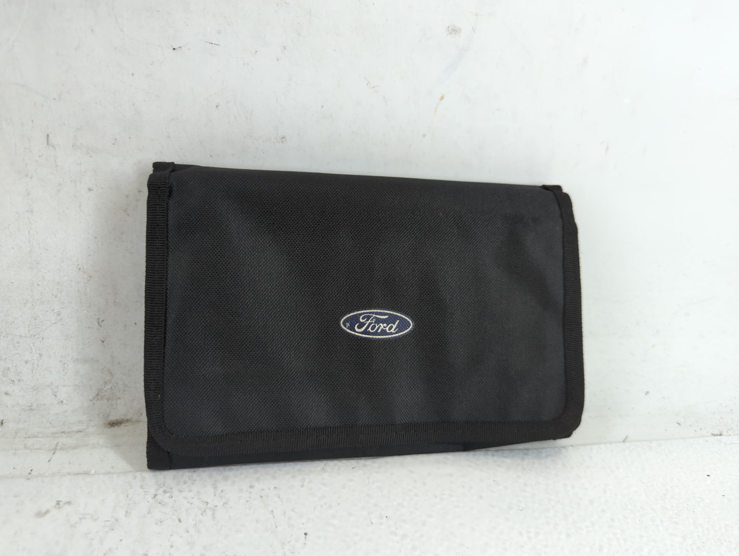 2017 Ford Escape Owners Manual Book Guide P/N:HJ5J19A321AC OEM Used Auto Parts - Oemusedautoparts1.com