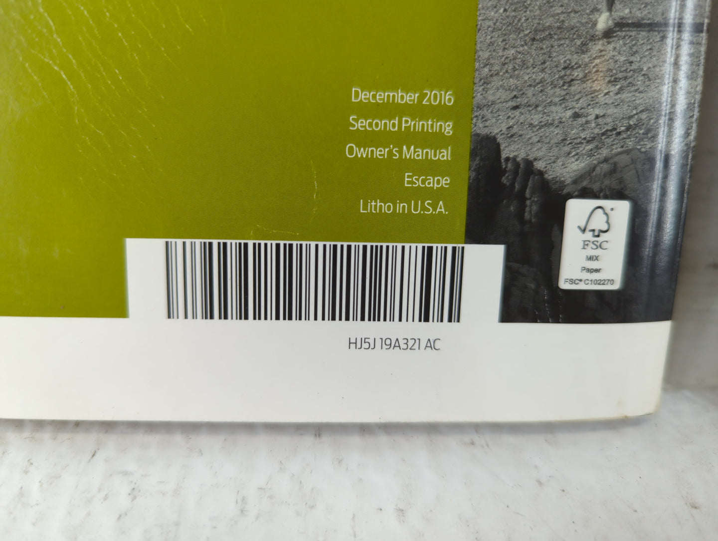 2017 Ford Escape Owners Manual Book Guide P/N:HJ5J19A321AC OEM Used Auto Parts - Oemusedautoparts1.com