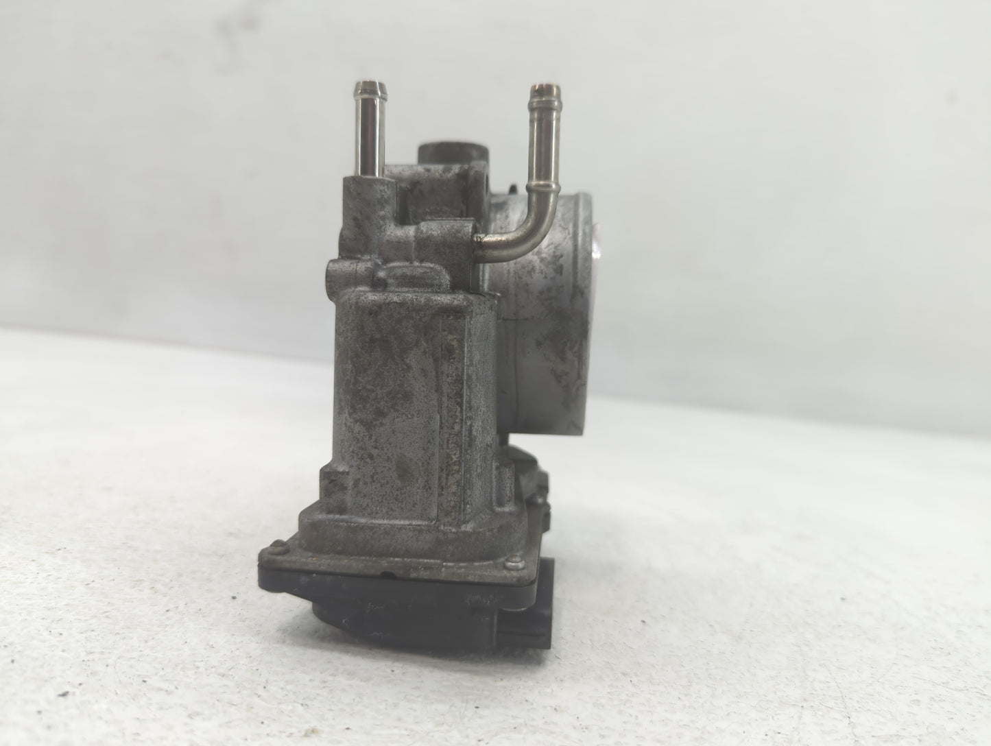 2007-2018 Lexus Es350 Throttle Body P/N:22030-31030 Fits OEM Used Auto Parts - Oemusedautoparts1.com