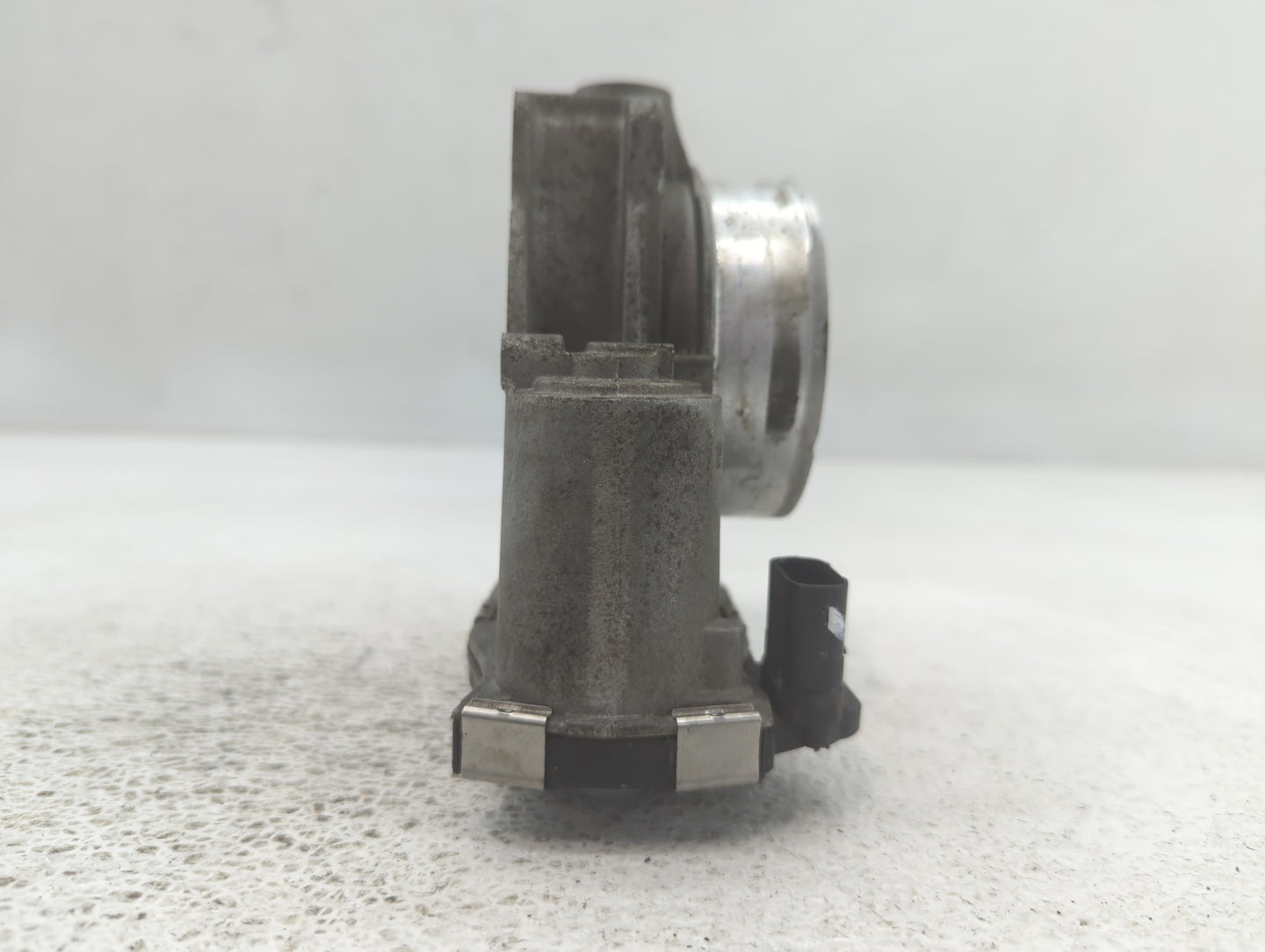 2013-2017 Gmc Terrain Throttle Body P/N:12632172BA Fits Fits 2012 2013 2014 2015 2016 2017 2018 2019 2020 2021 2022 OEM Used Auto Parts - Oemusedautoparts1.com