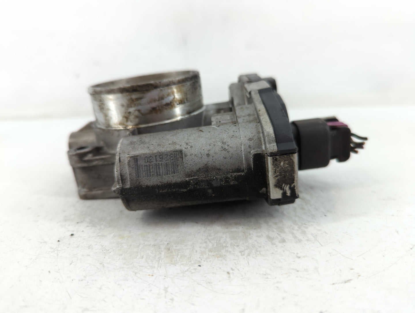 2008-2012 Chevrolet Malibu Throttle Body P/N:4913C 186AA. Fits Fits 2007 2008 2009 2010 2011 2012 OEM Used Auto Parts - Oemusedautoparts1.com