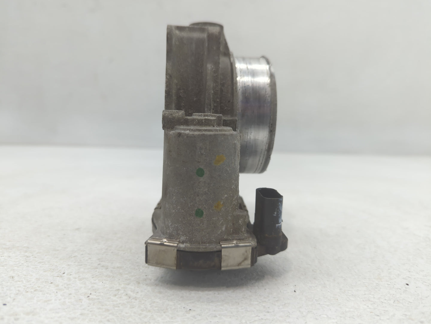 2017-2022 Chevrolet Traverse Throttle Body P/N:12632172BA Fits Fits 2012 2013 2014 2015 2016 2017 2018 2019 2020 2021 2022 OEM Used Auto Parts - Oemusedautoparts1.com