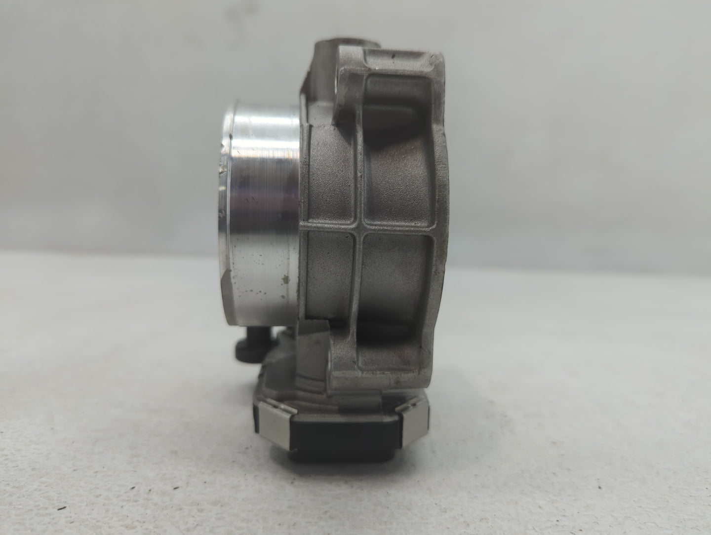 2012-2020 Buick Enclave Throttle Body P/N:12632172BA Fits Fits 2012 2013 2014 2015 2016 2017 2018 2019 2020 2021 2022 OEM Used Auto Parts - Oemusedautoparts1.com