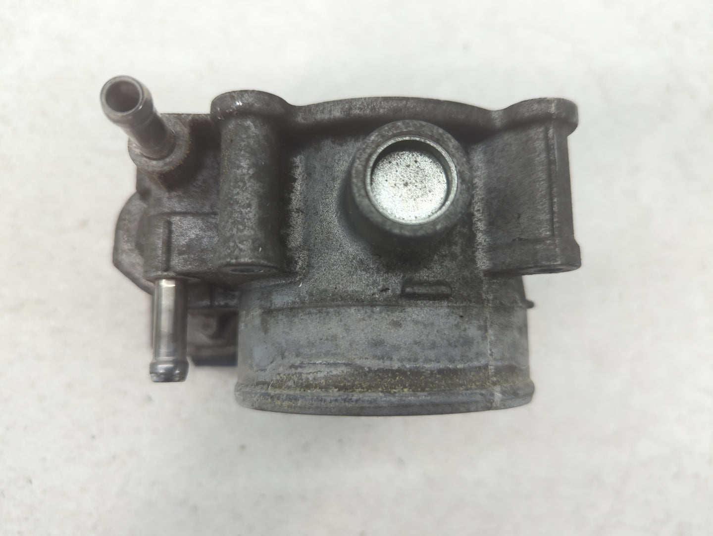 2017-2020 Toyota Sienna Throttle Body P/N:22030-0P060 Fits Fits 2016 2017 2018 2019 2020 2021 2022 OEM Used Auto Parts - Oemusedautoparts1.com