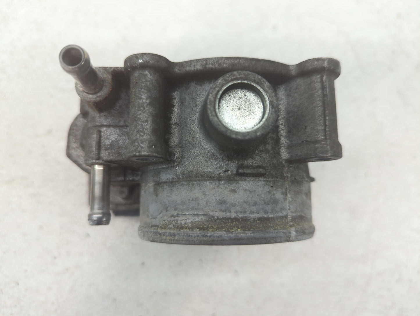 2017-2020 Toyota Sienna Throttle Body P/N:22030-0P060 Fits Fits 2016 2017 2018 2019 2020 2021 2022 OEM Used Auto Parts - Oemusedautoparts1.com
