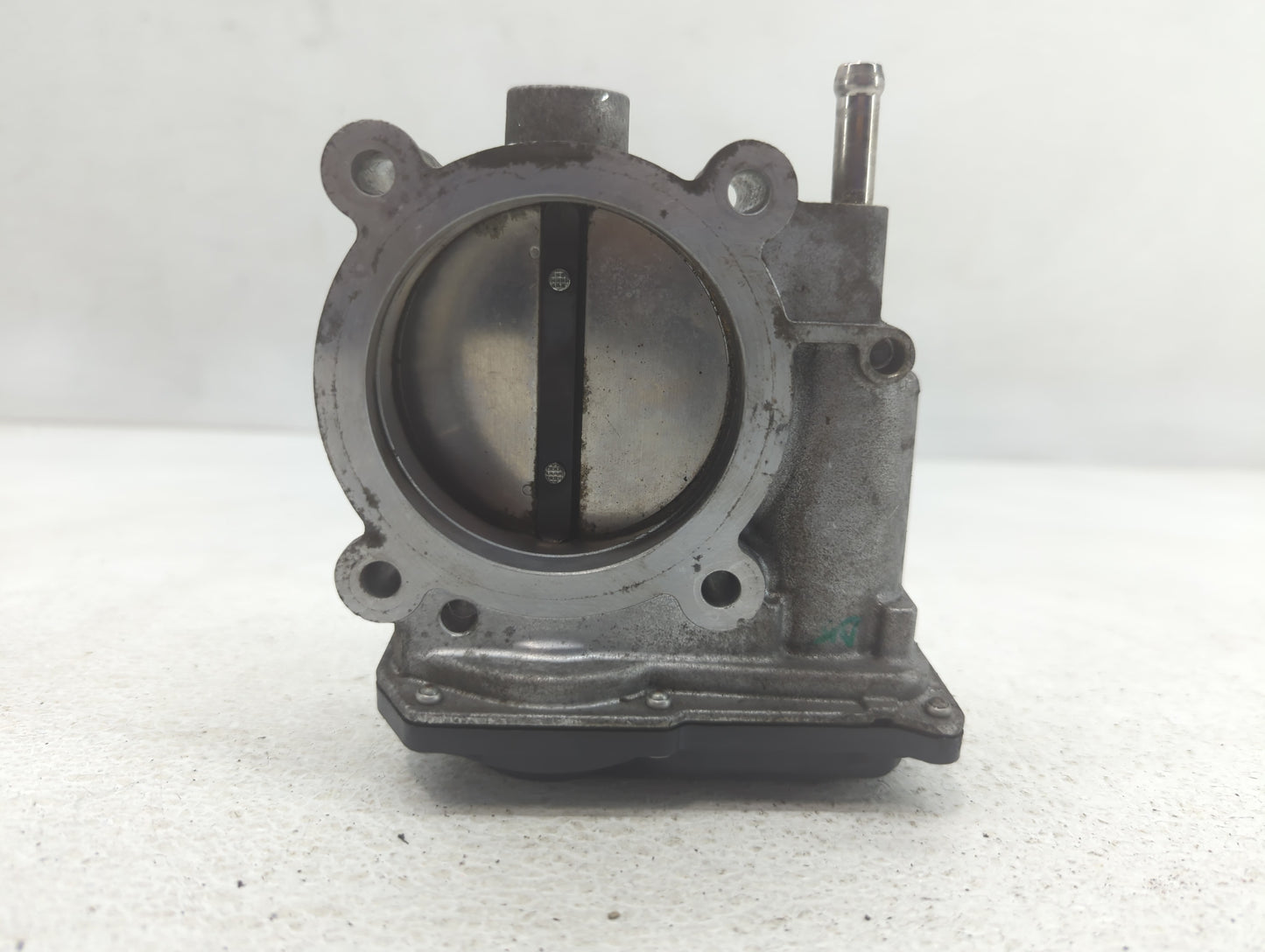 2017-2020 Toyota Sienna Throttle Body P/N:22030-0P060 Fits Fits 2016 2017 2018 2019 2020 2021 2022 OEM Used Auto Parts - Oemusedautoparts1.com
