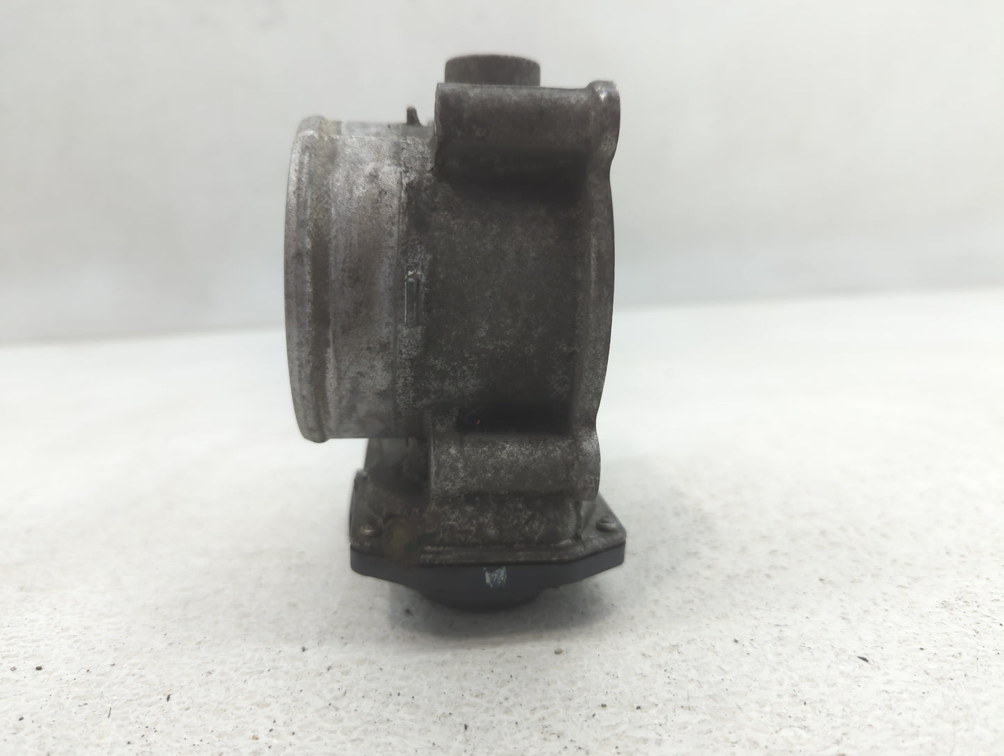 2017-2020 Toyota Sienna Throttle Body P/N:22030-0P060 Fits Fits 2016 2017 2018 2019 2020 2021 2022 OEM Used Auto Parts - Oemusedautoparts1.com
