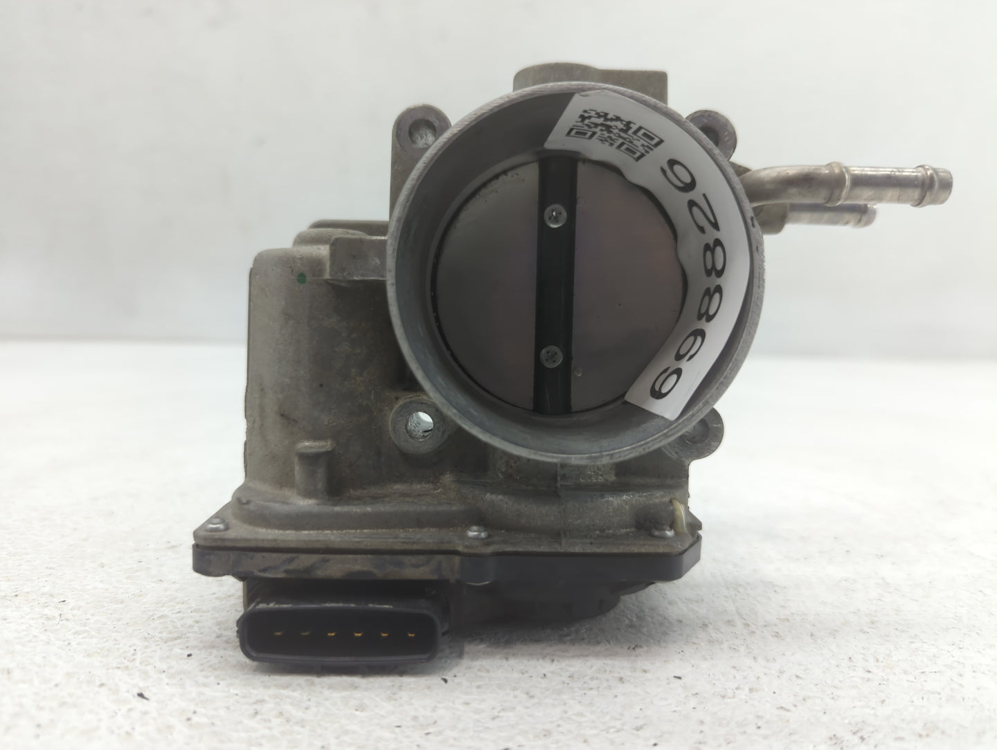 2010-2017 Toyota Camry Throttle Body P/N:22030-0V010 Fits Fits 2009 2010 2011 2012 2013 2014 2015 2016 2017 2018 2019 OEM Used Auto Parts - Oemusedautoparts1.com
