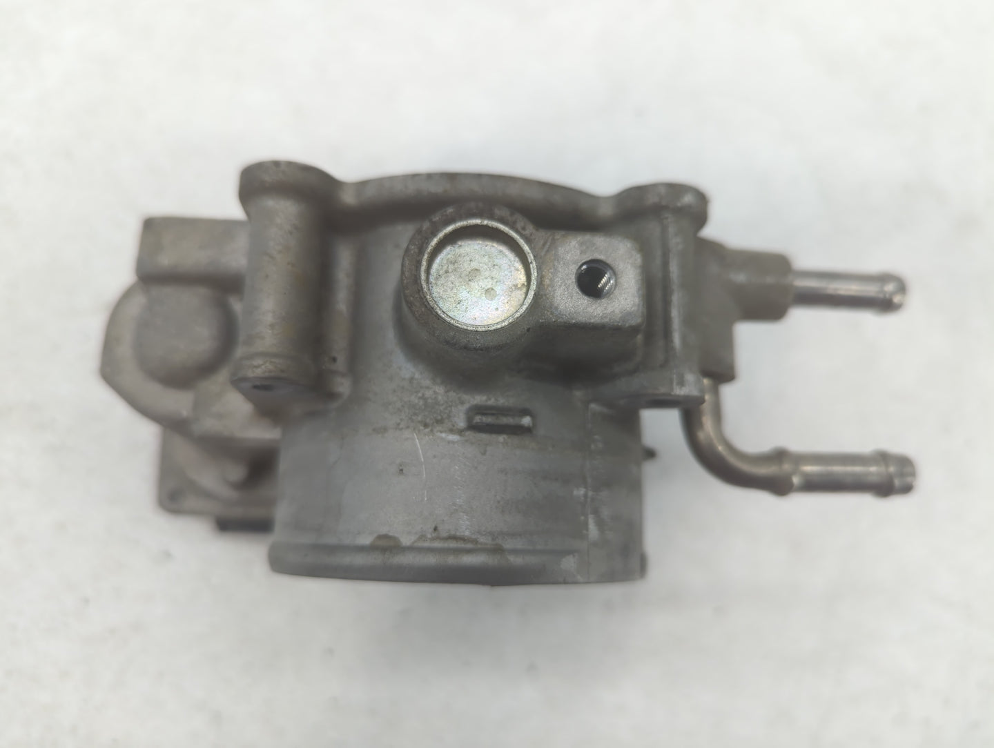 2010-2017 Toyota Camry Throttle Body P/N:22030-0V010 Fits Fits 2009 2010 2011 2012 2013 2014 2015 2016 2017 2018 2019 OEM Used Auto Parts - Oemusedautoparts1.com